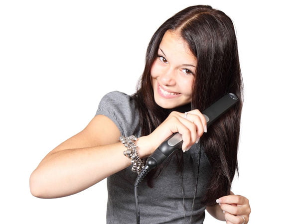hairdryer Thedalweb how to get tangles out of hair without pain - உங்க முடி அடிக்கடி சிக்கு ஆகுதா?